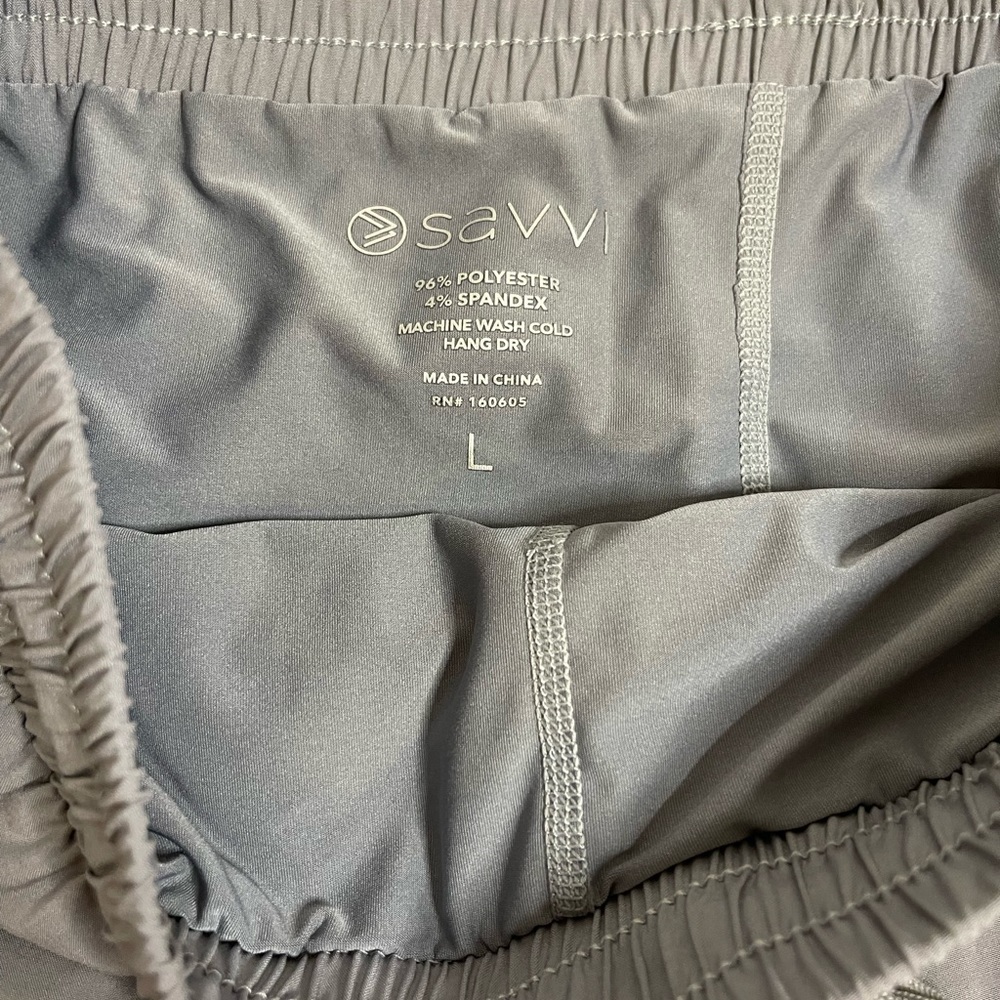 SAVVI Running Shorts - Picture 2 of 4